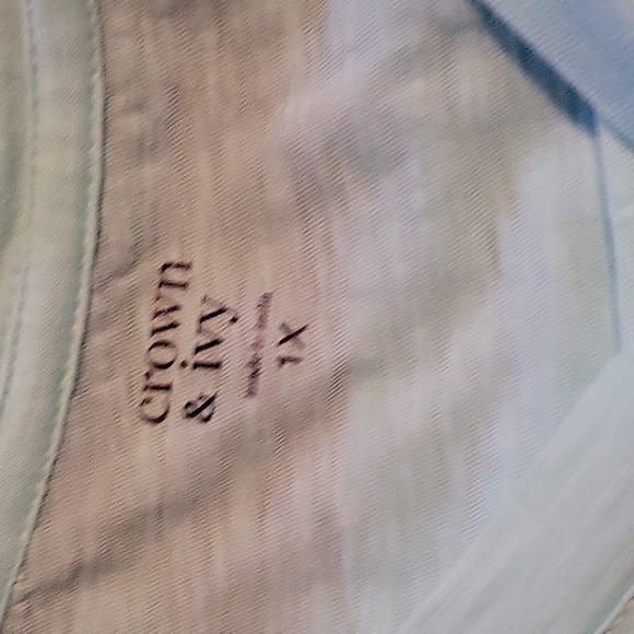 T-shirt - Picture 2 of 5